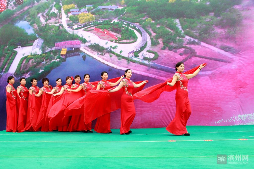 十二县市旗袍队齐聚无棣车王展花样年华