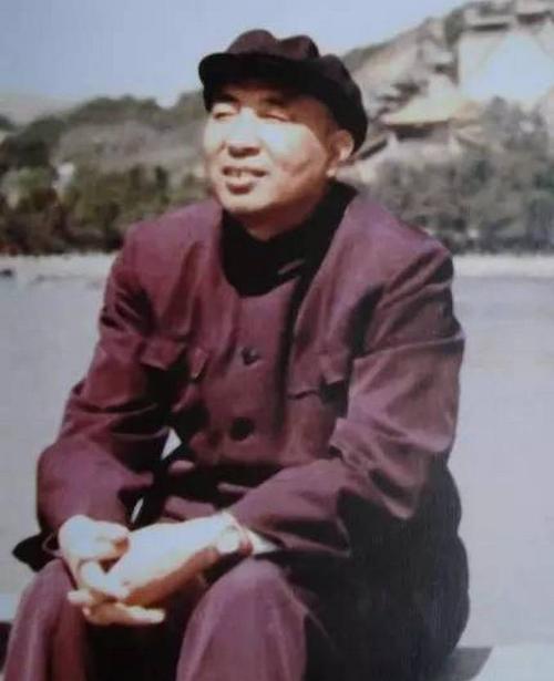 1950年，山东一犯人被接到北京，随后就成国家干部，他是谁？