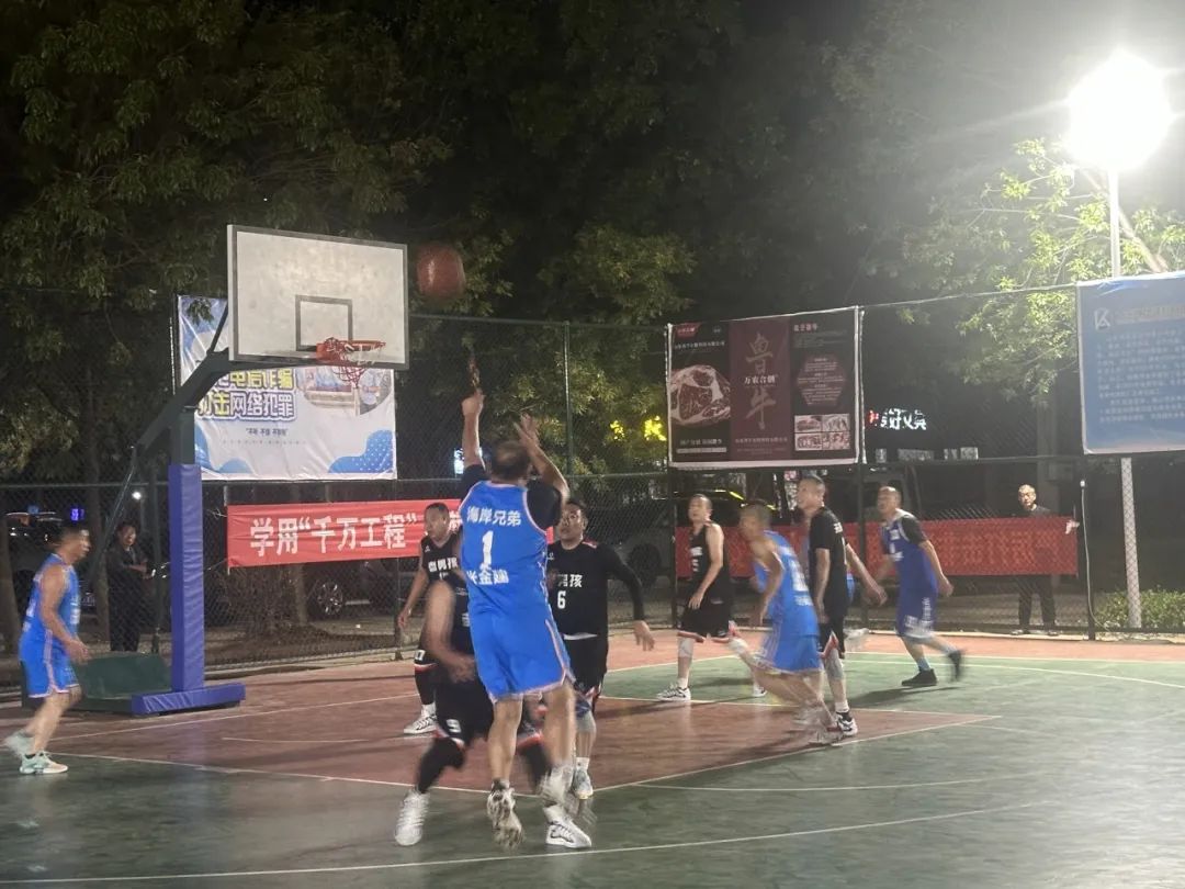 燃爆!“青春献礼·篮动未来·共庆华诞”车王镇庆建国75周年篮球大赛震撼启幕! 燃爆!“青春献礼·篮动未来·共庆华诞”车王镇庆建国75周年篮球大赛震撼启幕!