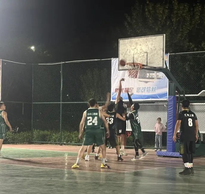 燃爆!“青春献礼·篮动未来·共庆华诞”车王镇庆建国75周年篮球大赛震撼启幕! 燃爆!“青春献礼·篮动未来·共庆华诞”车王镇庆建国75周年篮球大赛震撼启幕!