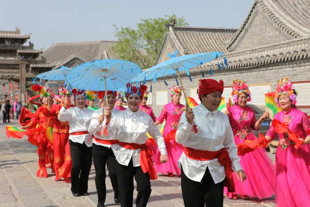 无棣古城迎来开心艺术团大秧歌,共谱春日欢乐乐章 无棣古城迎来开心艺术团大秧歌,共谱春日欢乐乐章
