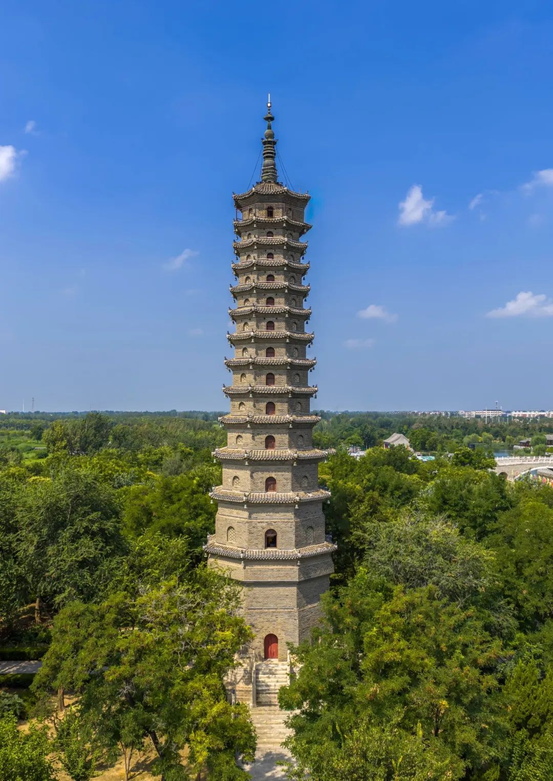 古城若展丹青卷,镜头自有蝶寻香 古城若展丹青卷,镜头自有蝶寻香