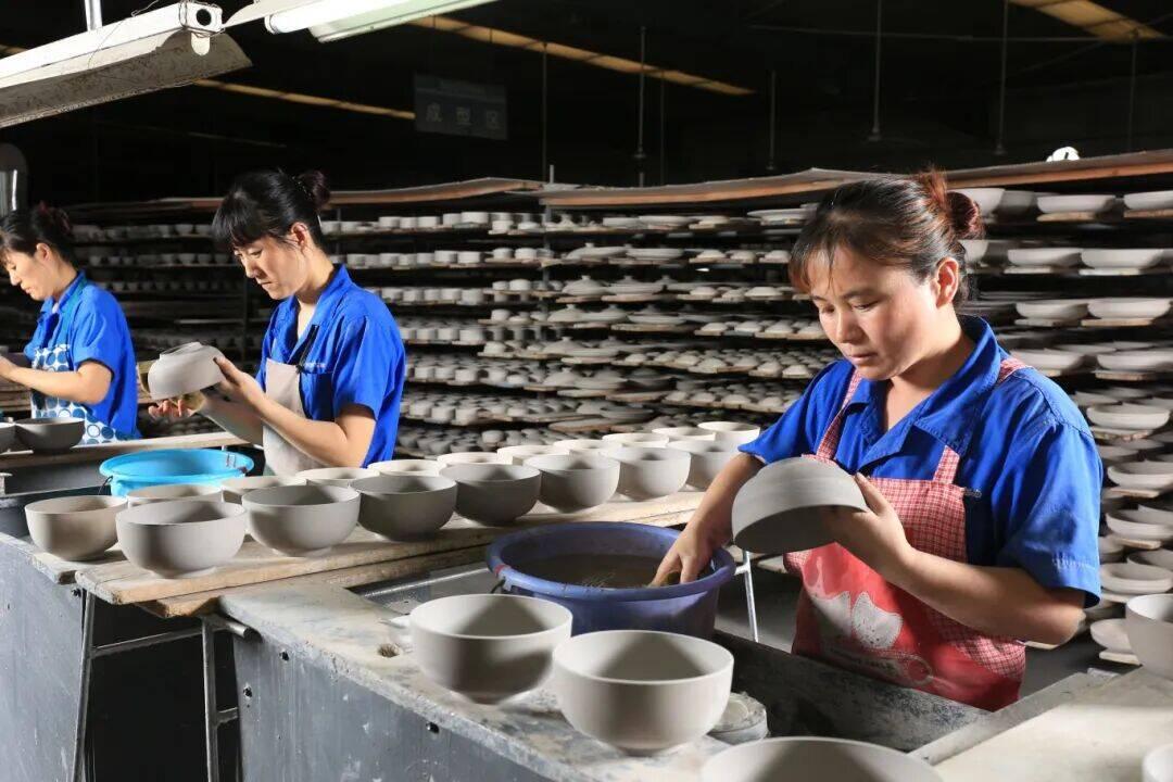 从“废弃贝壳”到“国瓷名片” 无棣贝瓷如何点“贝”成金? 从“废弃贝壳”到“国瓷名片” 无棣贝瓷如何点“贝”成金?