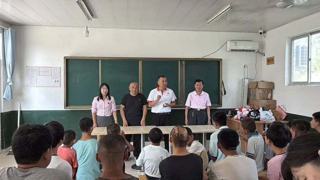 无棣多支志愿队伍关爱特殊孤困儿童 无棣多支志愿队伍关爱特殊孤困儿童